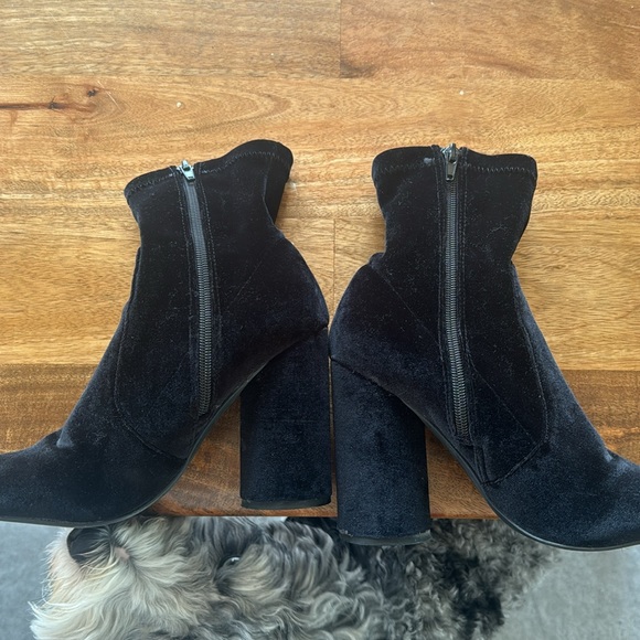 Steve Madden Garrick Velvet Booties - Picture 3 of 6